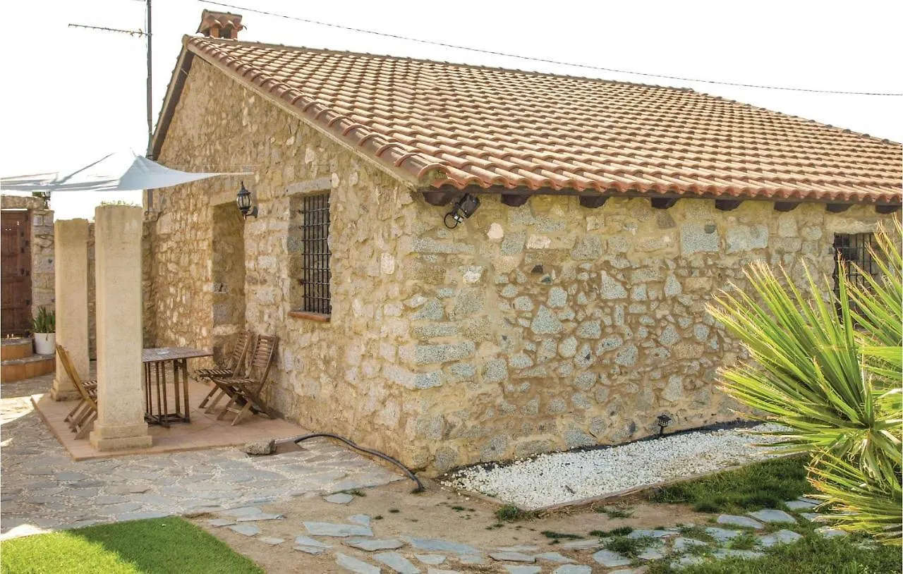 Tatil Evi Cozy Home In Villanueva Del Duque With Kitchen