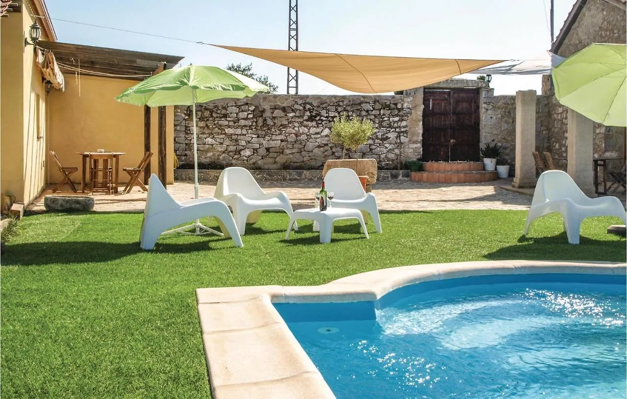 Tatil Evi Cozy Home In Villanueva Del Duque With Kitchen İspanya