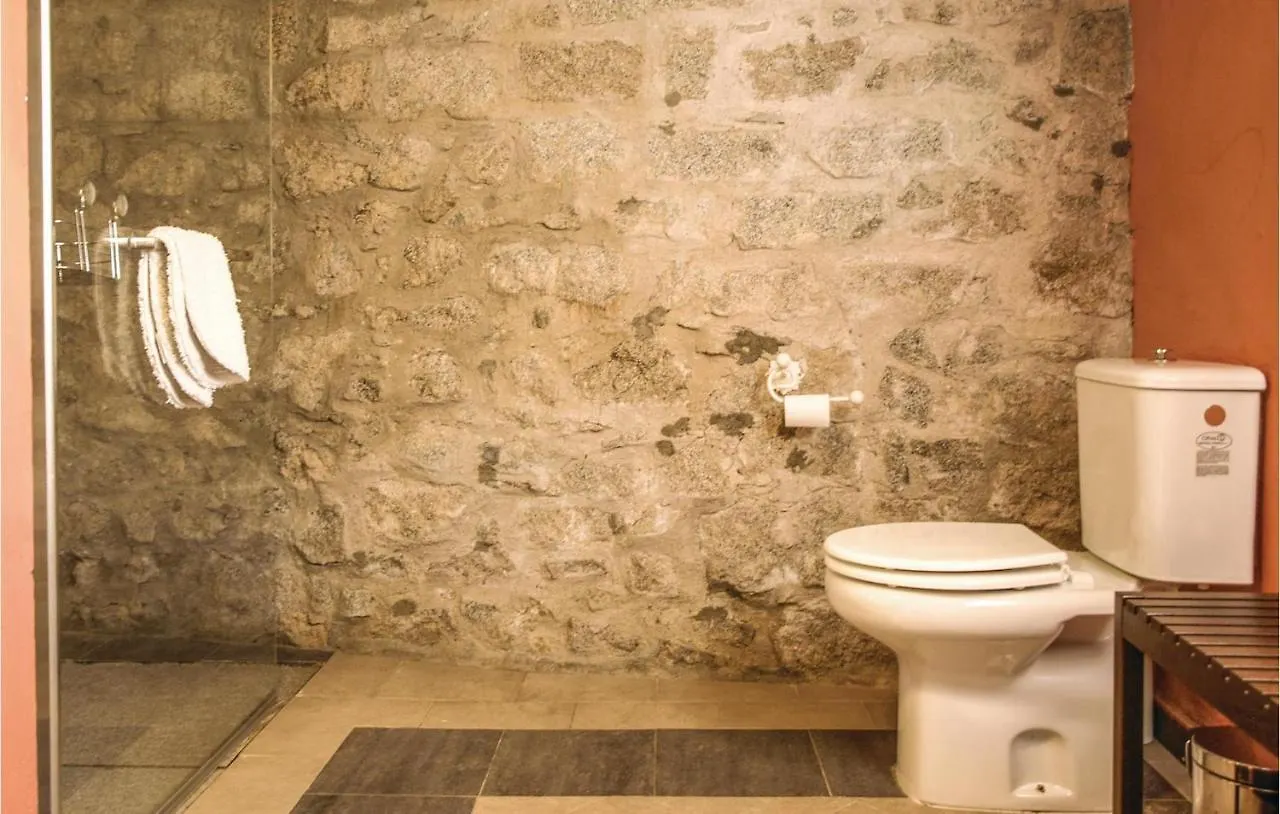 Cozy Home In Villanueva Del Duque With Kitchen Tatil Evi